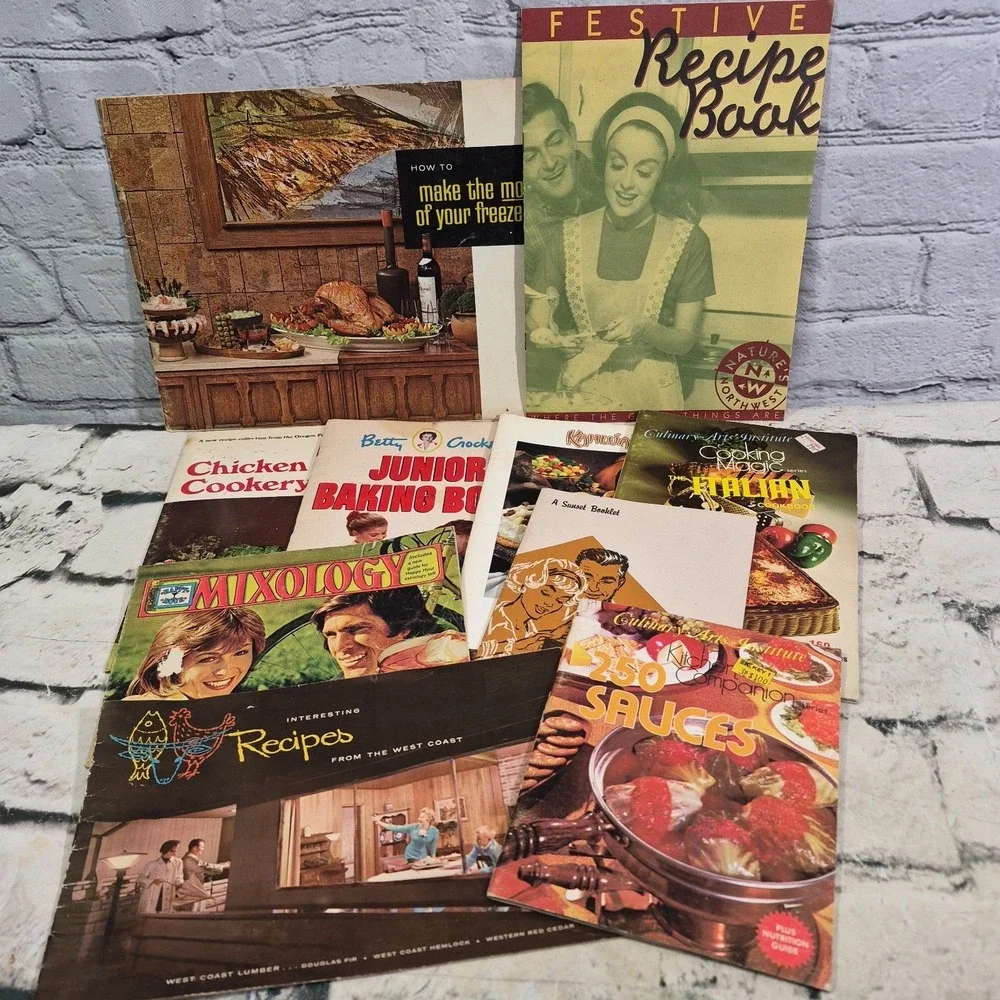 Vintage Lot of 10 Cookbooks Booklets Pamphlets‎ Recipes 50s 60s 70s MCM